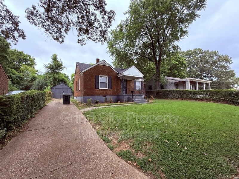 Foto principal - 2844 Dell Ave