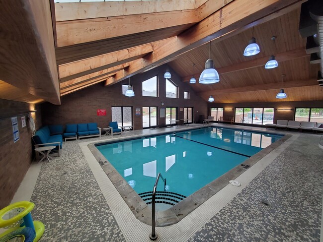 Indoor pool, heated. - 20 2nd St NE