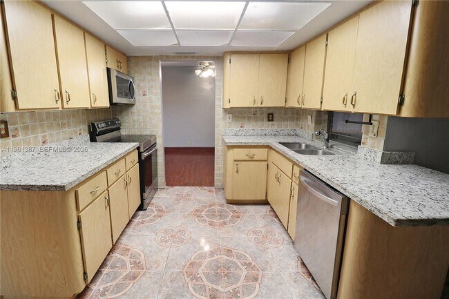 Foto del edificio - 3241 NW 40th St
