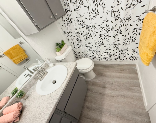 Building Photo - 3740 Little Rd