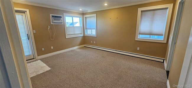 Building Photo - 558 Lincoln Blvd