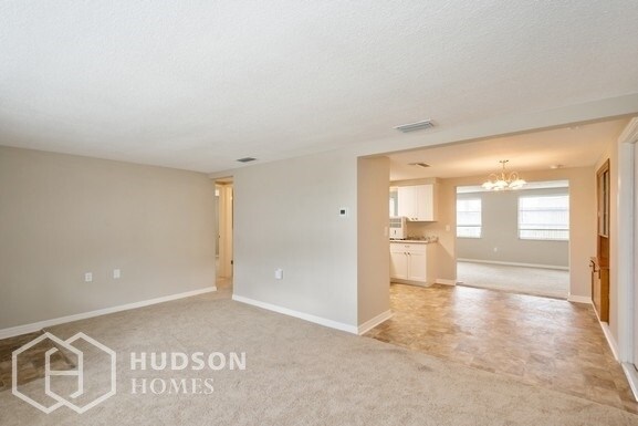 Building Photo - 5026 Flora Ave