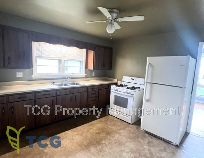 309 Iowa Ave, Streator, IL 61364 House Rental in Streator, IL