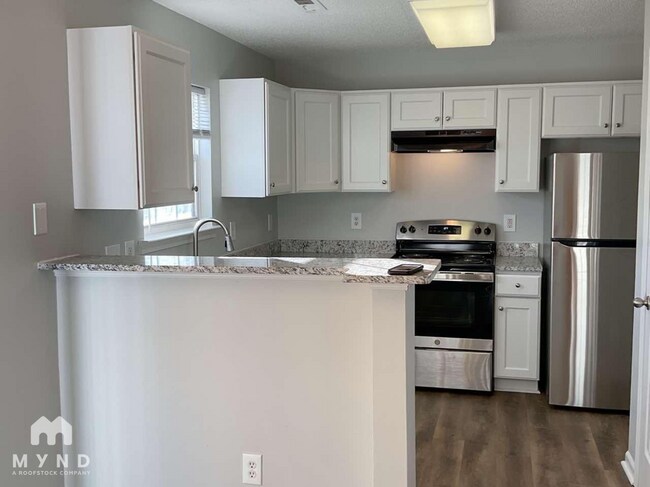 Foto del edificio - 7412 Lowell Ridge Rd