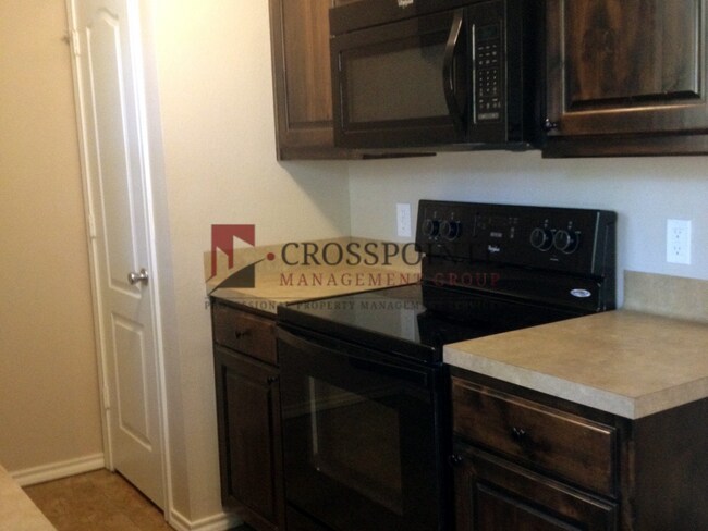 Foto del edificio - AVAILABLE: 2 Bedroom, 2 Bathroom Duplex in Lindale!