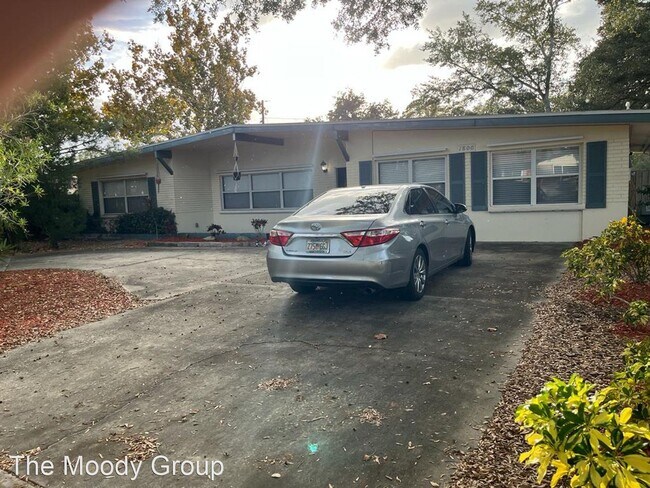 Foto del edificio - 3 br, 2 bath House - 1800 Sharondale Dr.