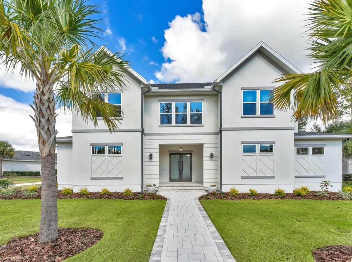 Primary Photo - Luxurious, Contemporary Home in The Estate...