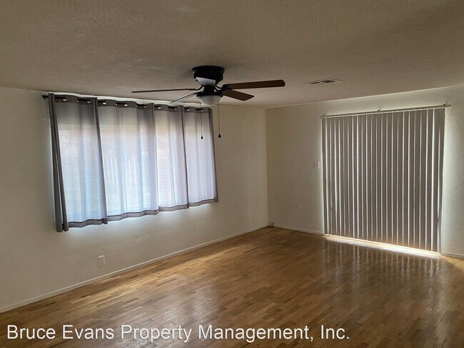 Foto del edificio - 3 br, 2 bath House - 3319 S Hall