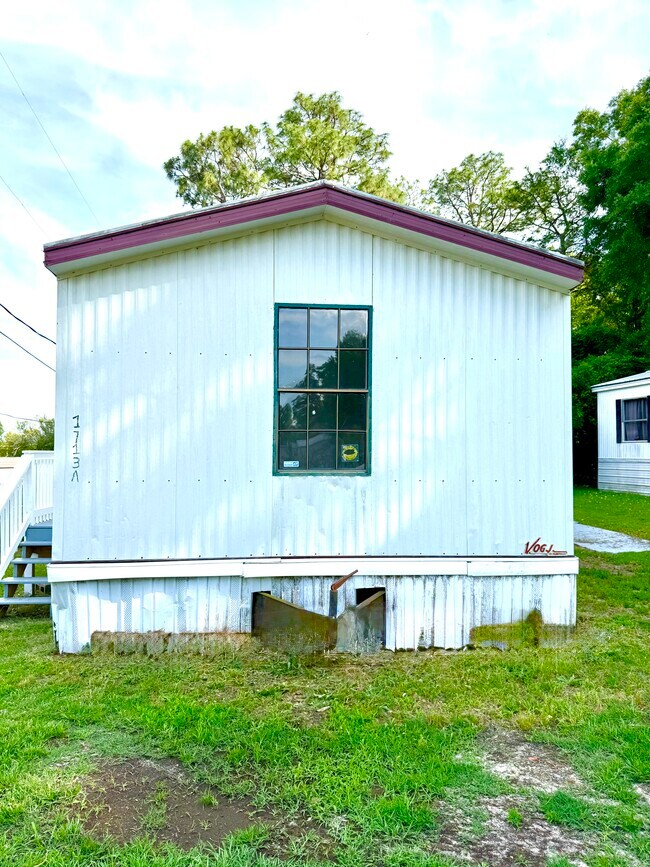 Foto del edificio - 1713 Crapps Ave