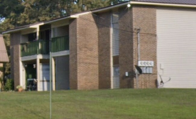 Foto del edificio - 2403 Greenleaf Dr