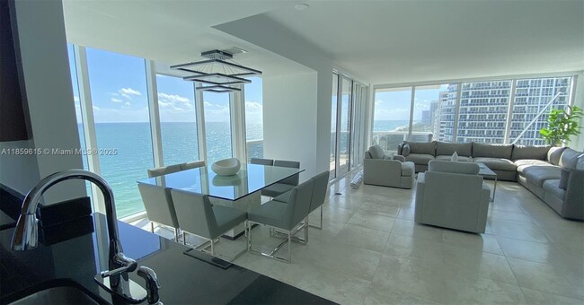 Building Photo - 10275 Collins Ave