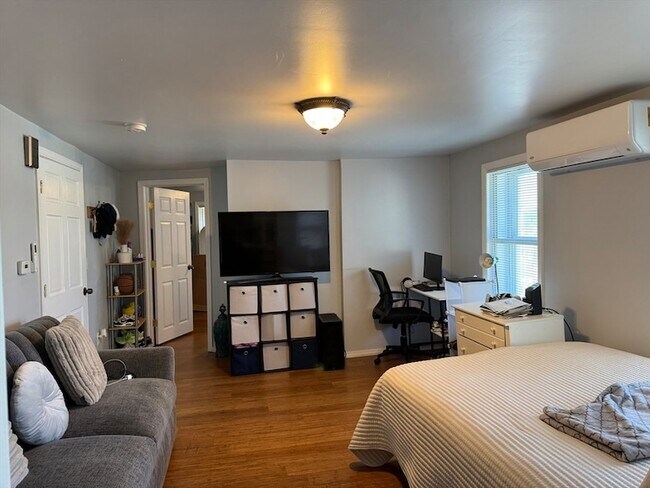 Foto del edificio - 223 Trenton St