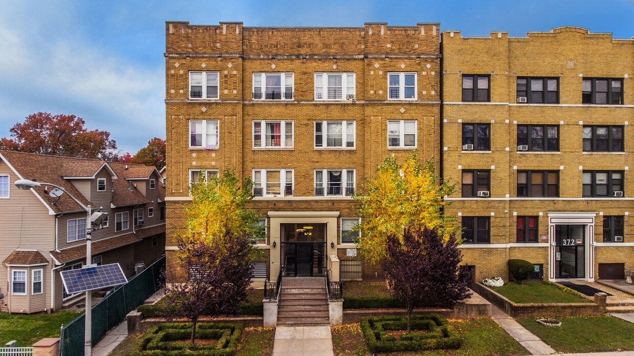 376 Park, East Orange, NJ 07017 Apartments East Orange, NJ