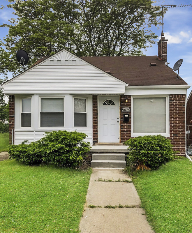 Primary Photo - 9075 Greenview Ave