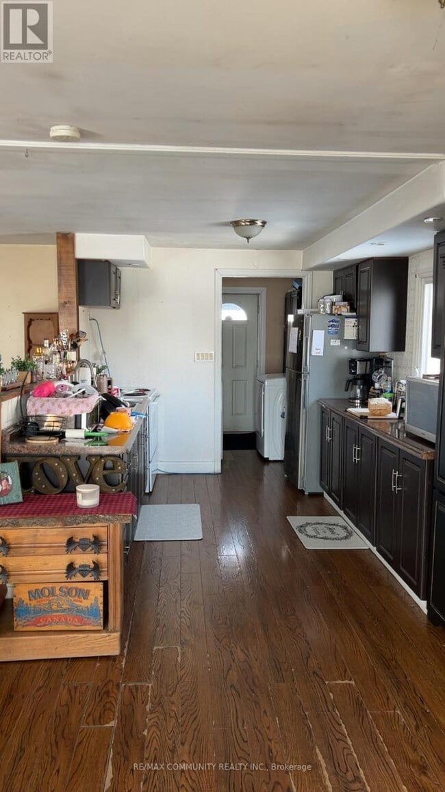 Building Photo - 666 North Shore Dr E