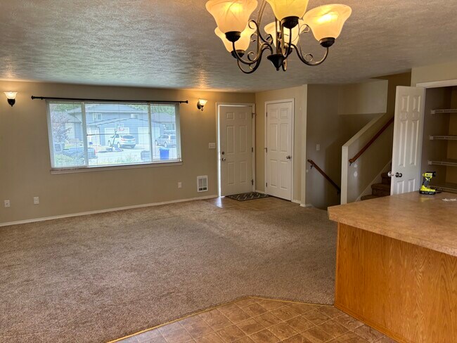 Building Photo - Perrine Duplex