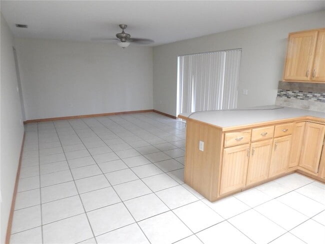 Building Photo - 4506 Lake Trudy Dr