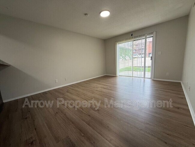 Foto del edificio - 649 S 18th St