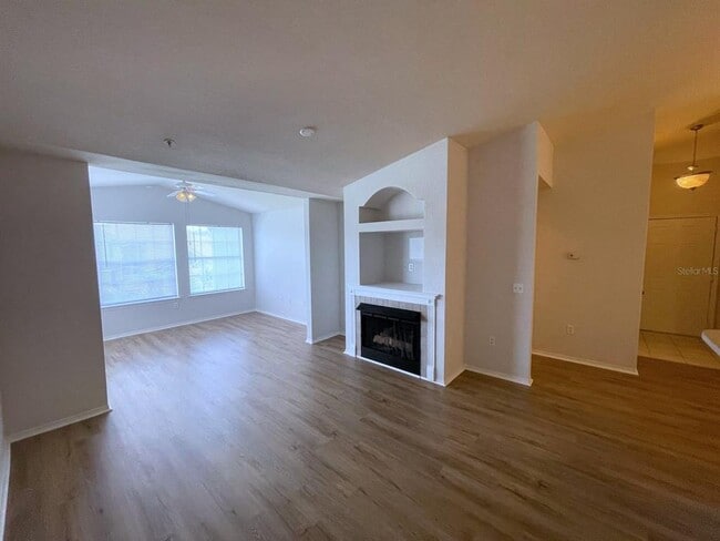 Building Photo - 3379 S Kirkman Rd