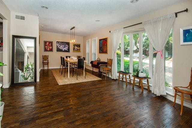 Foto del edificio - 4824 Harvest Hill Rd