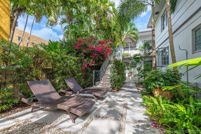 Building Photo - 1235  Meridian Ave 8 Miami Beach Fl 33139