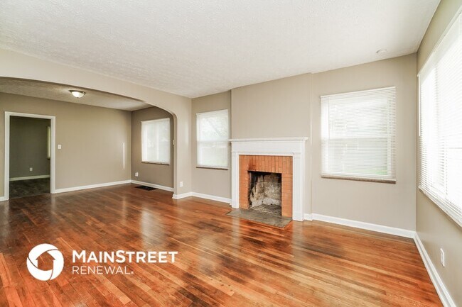 Foto del edificio - 821 S Harris Ave