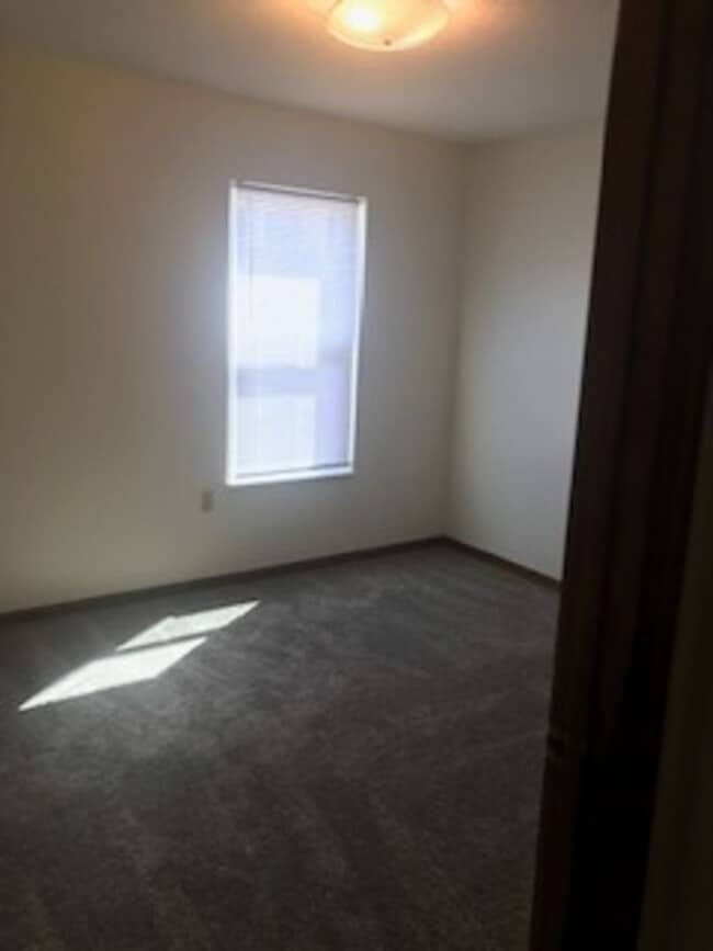 Building Photo - 1112 Park St