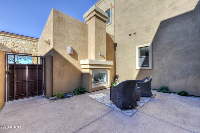 Foto del edificio - 27000 N Alma School Pkwy