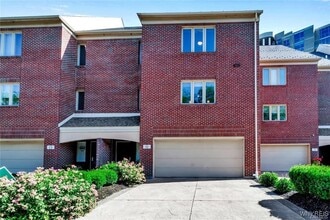 Building Photo - 11 Ojibwa Cir