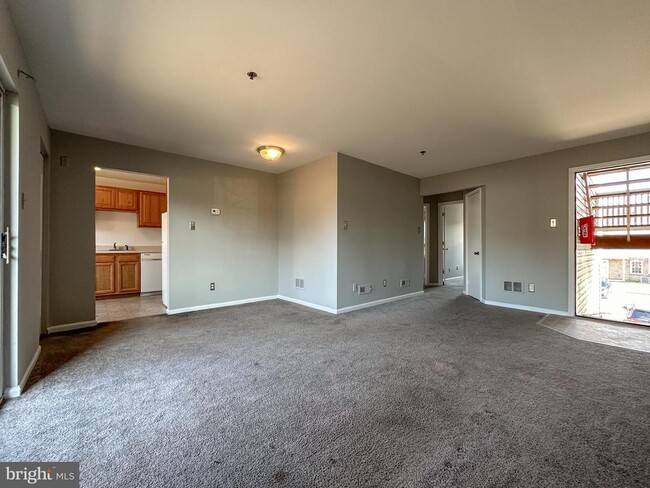 Building Photo - 215 Highland Blvd