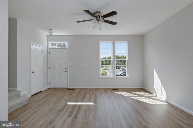 Foto del edificio - 8647 Rosecrans Ln