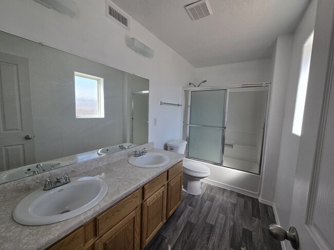Foto del edificio - 3984 Rancher Loop NE