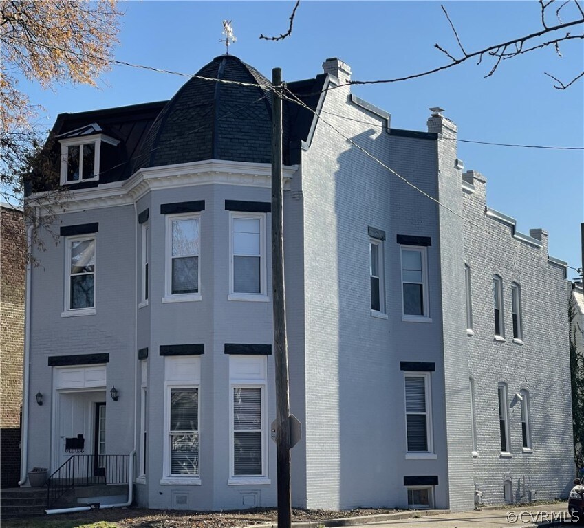 Primary Photo - 2125 Grove Ave