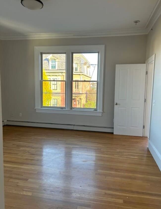 Building Photo - 52 Parkis Ave