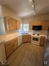 Building Photo - 1830 N Buffalo Dr