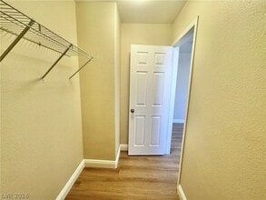 Building Photo - 10992 Scotch Rose St