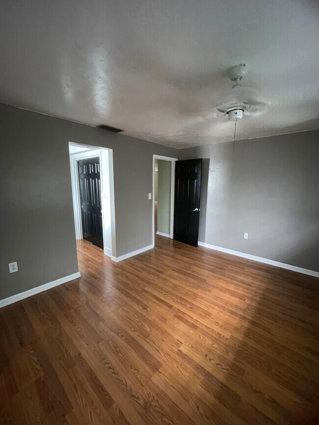 Foto del edificio - 919 SE 29th Terrace