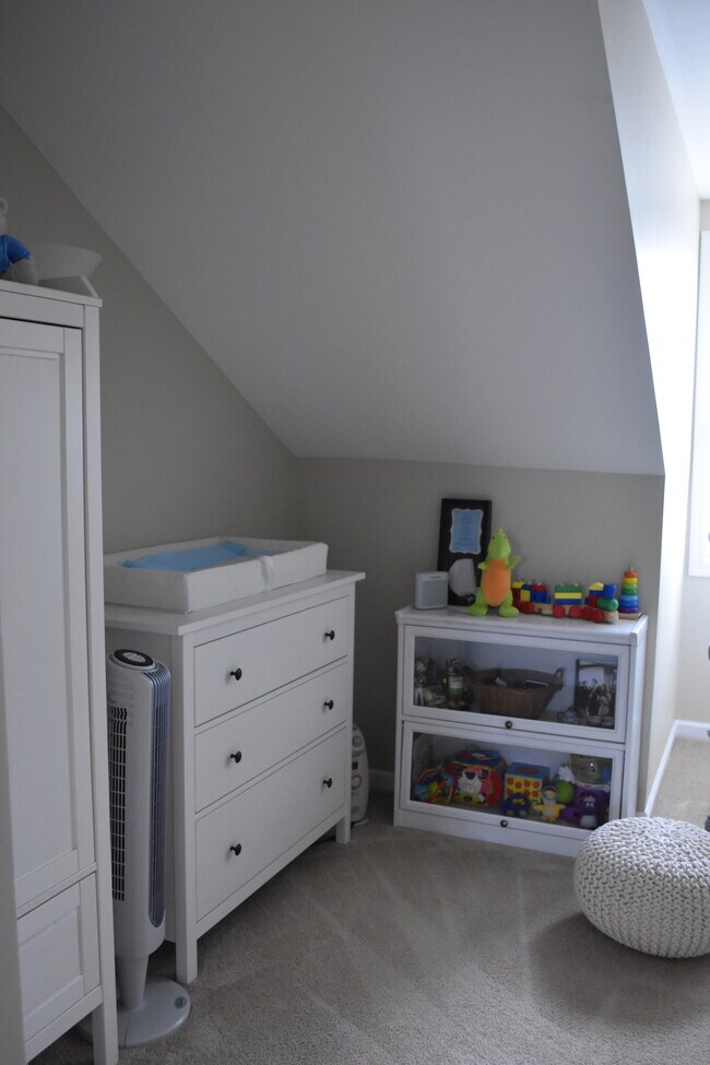 3rd Floor Bedroom 2 - 326 Taylor St