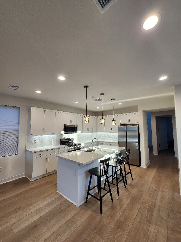Foto del edificio - 74174 Storke Dr
