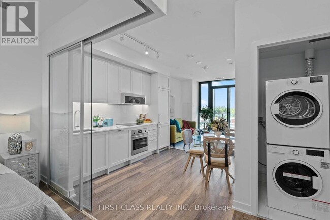 Building Photo - 250 Lawrence Ave W