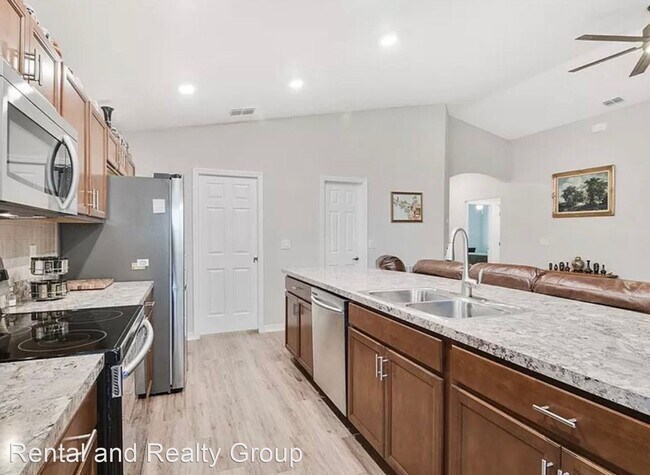 Foto del edificio - 4 br, 2 bath House - 338 Pentas Ln.