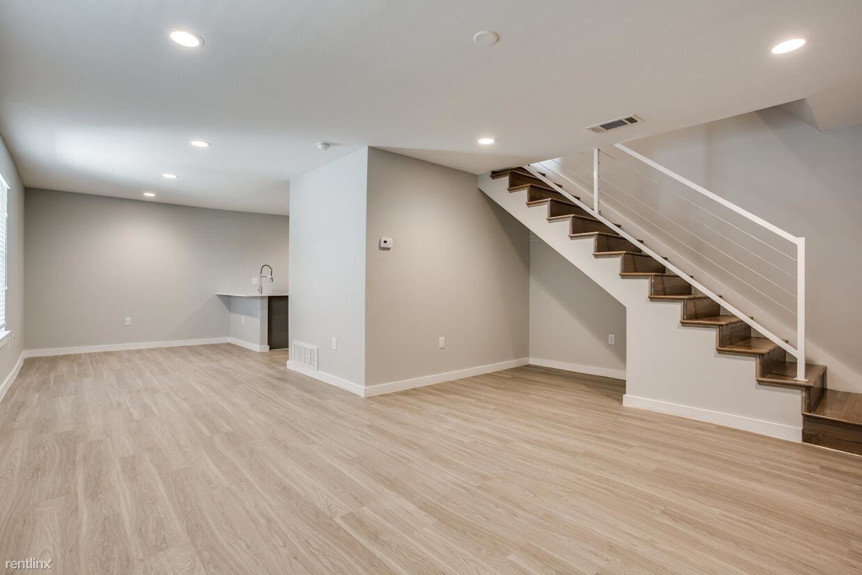 Foto principal - 5311 Lemmon Ave