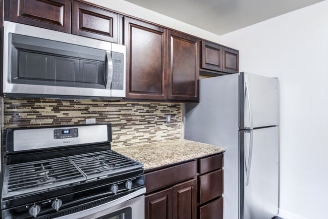 Building Photo - Willow Lake Apartment Homes Building Photo - Willow Lake Apartment Homes