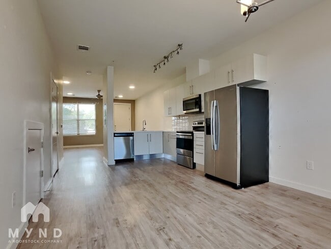 Building Photo - 7805 Cooper Ln