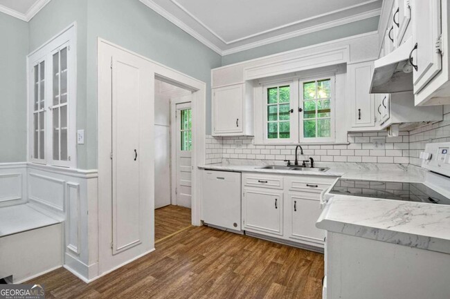 Foto del edificio - 304 E 8th St SW