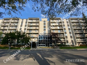 Building Photo - 4045-4045 Rae St