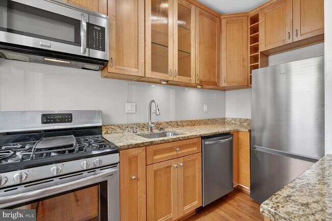 Foto del edificio - 3616 Connecticut Ave NW