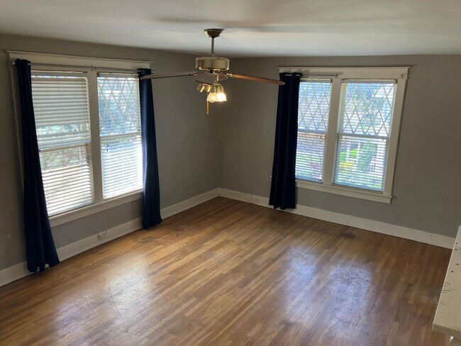 Photo - 641 S Rembert St Apartments