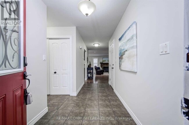 Building Photo - 626 Spitfire St