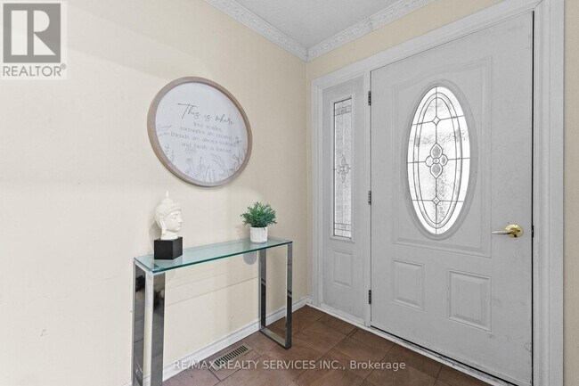 Photo du bâtiment - 13 Linkdale Rd